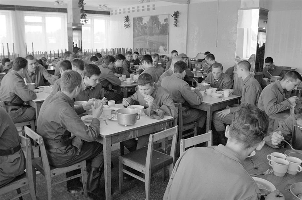 питание на военных и кадетских сборах организация паек нормы армейская армия кадеты сухпаек ирп резерв запас еда продукты история